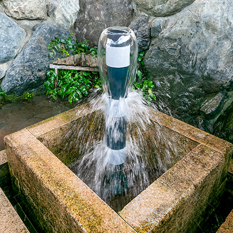 曽根華渓寺乃福水